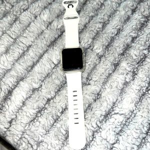 Apple I-watch series 3